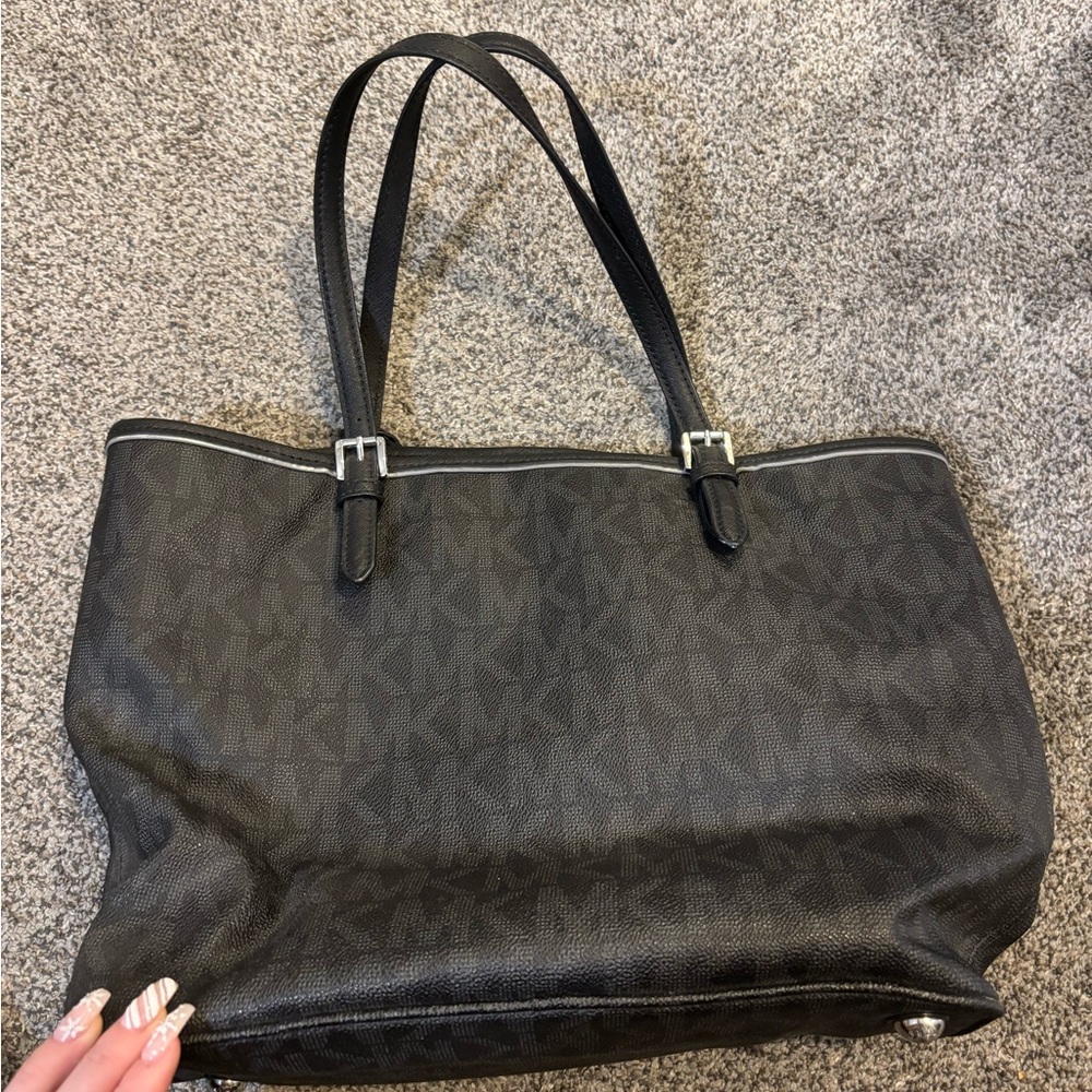 Michael Kors Jet Set Medium Tote Bag - Picture 4 of 7